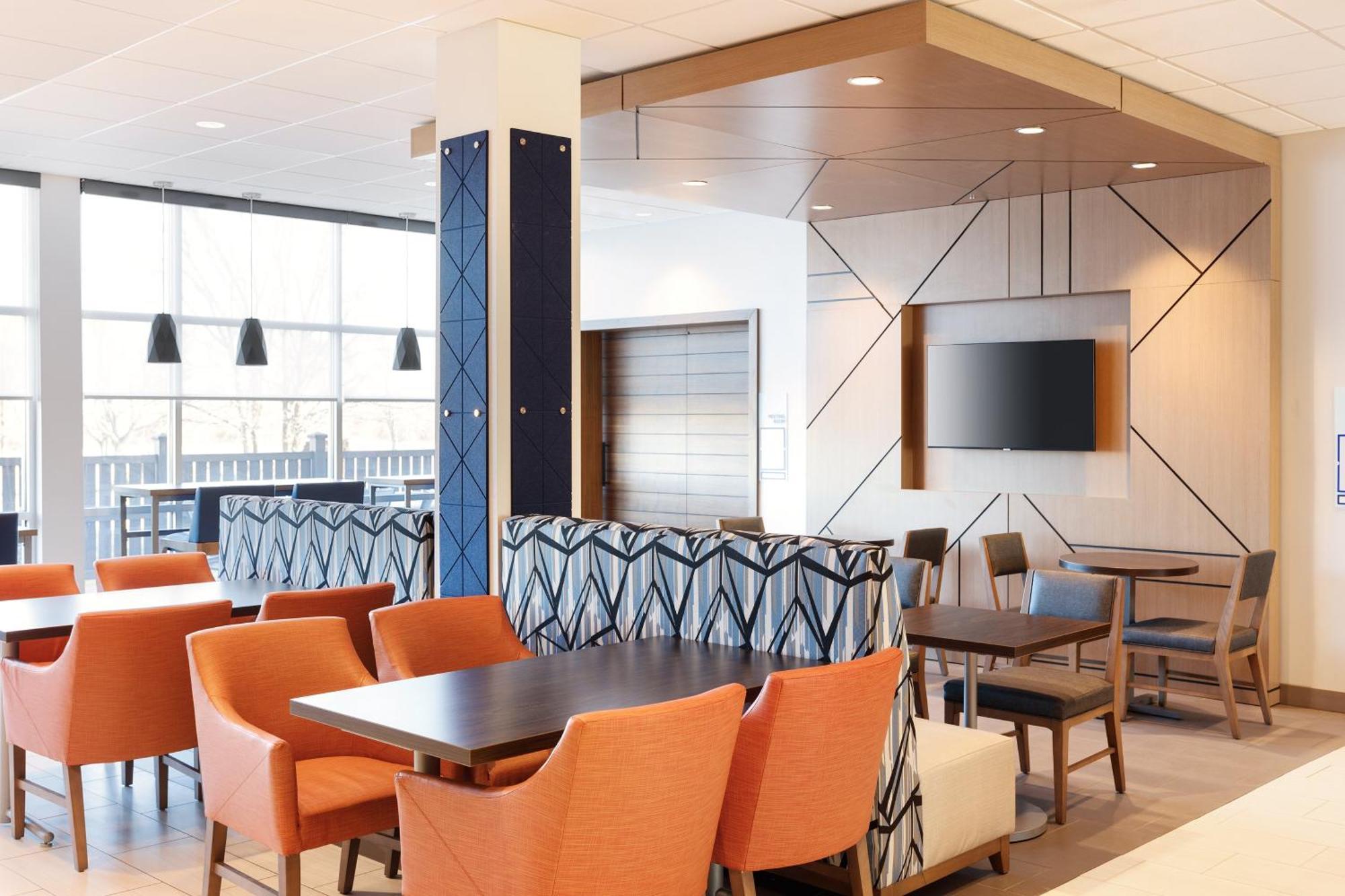 Holiday Inn Express & Suites Leesburg - Historic District By Ihg Exteriör bild