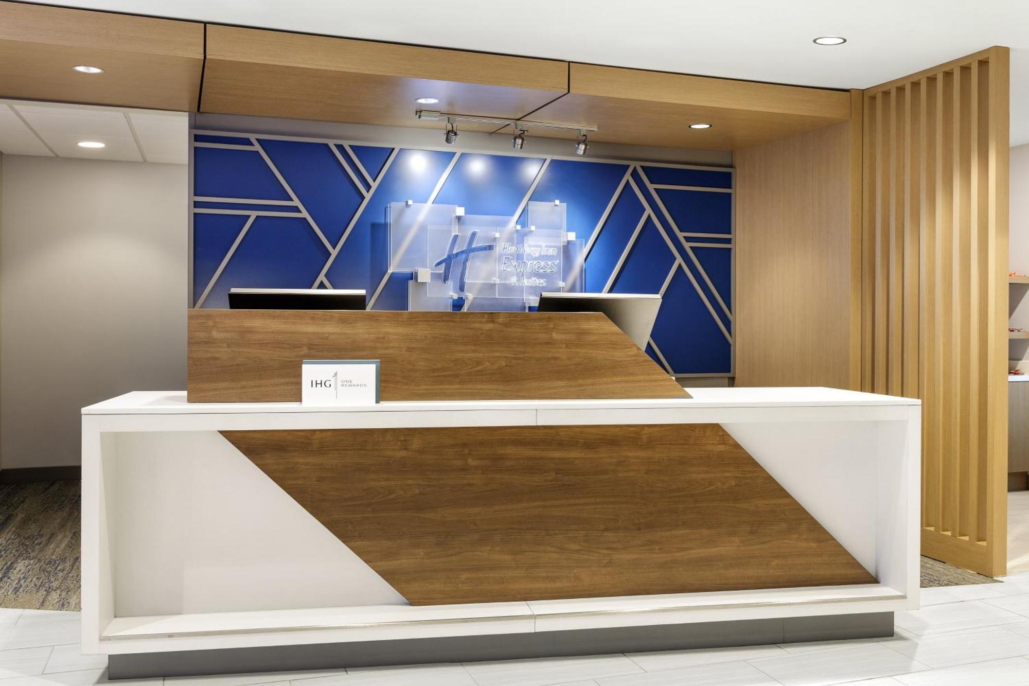 Holiday Inn Express & Suites Leesburg - Historic District By Ihg Exteriör bild